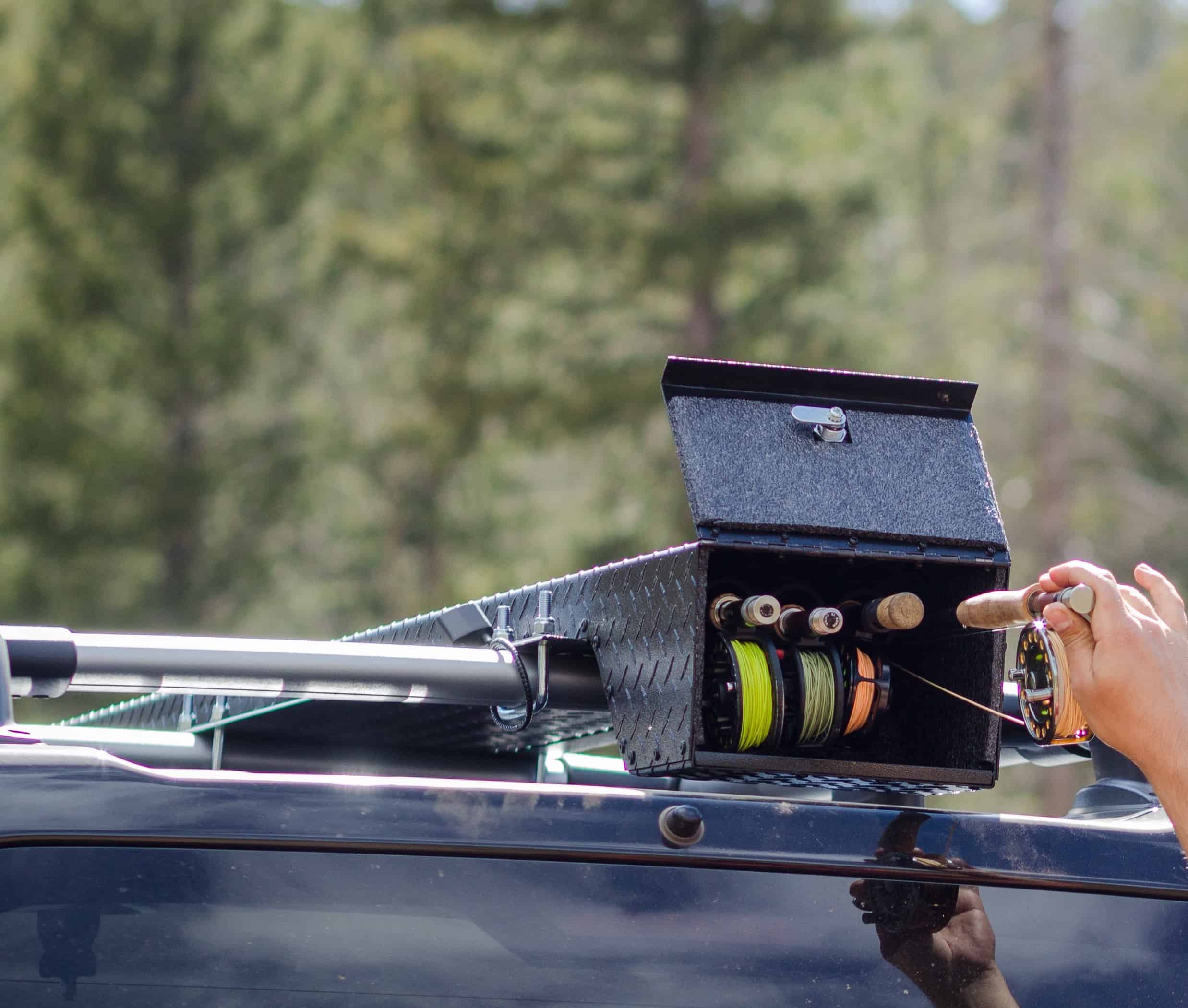 the best way to carry fishing rods on top of your vehicle