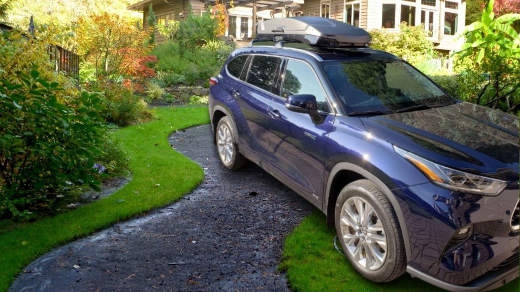 Thule vector cargo box on Toyota highlander -- what it looks like after installing the Thule vector cargo box on the Toyota Highlander