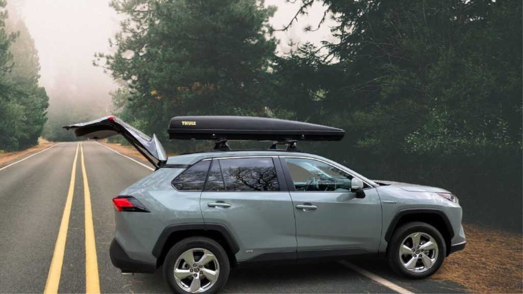 loading trunk while parking on the side of roads with THule cargo box on top of my Toyota RAV 4
