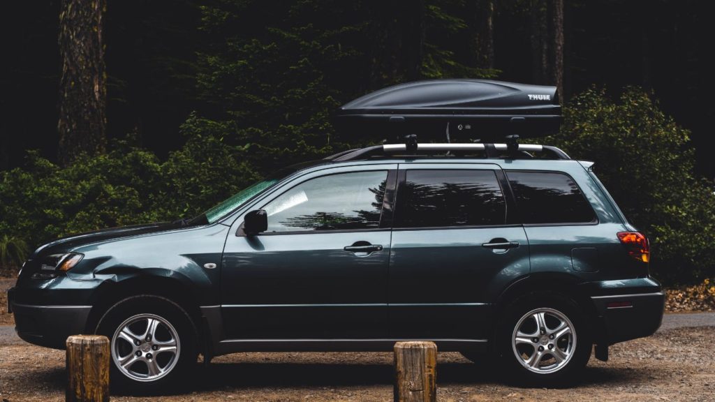 Thule Pulse rooftop cargo box in use on a road trip