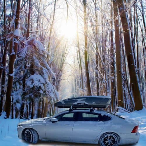 Thule Motion XT roof box on Volvo S90